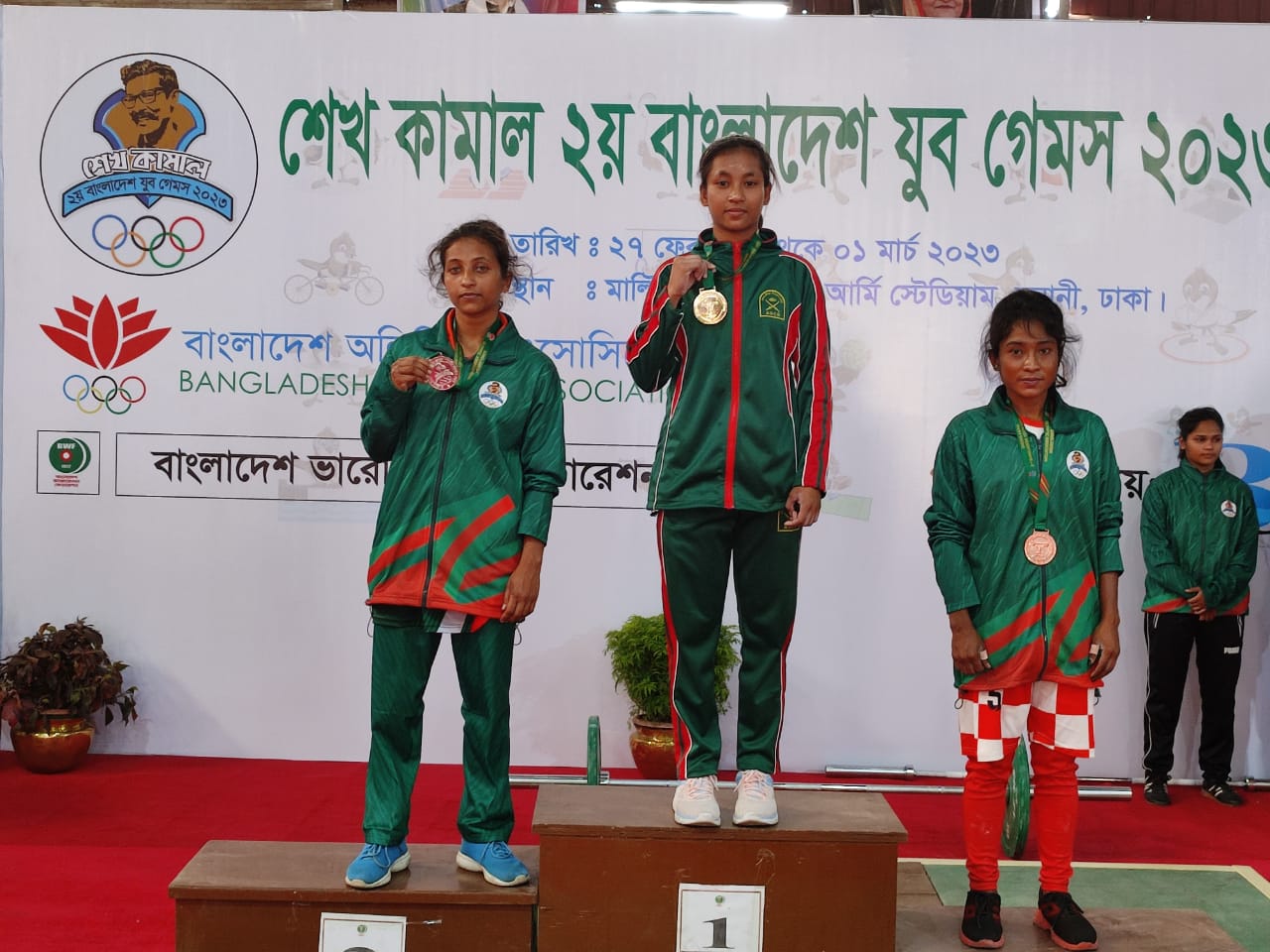 ভারোত্তোলনে সুমনা, জুলেখা ও মারুফের স্বর্ণ জয়